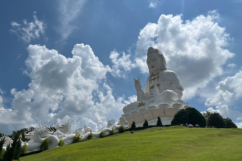 Chiang Mai: Chiang Rai Red, White, and Blue Temples day tour Temples + Long Neck Village – Meet at Central Festival