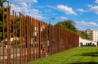 Berlin: Mauer-Tour – Schicksale, Liebesgeschichten und Helden