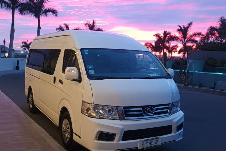 Los Cabos Luchthaven: VIP Vervoer naar La PazLos Cabos Luchthaven: VIP Vervoer naar San José del Cabo