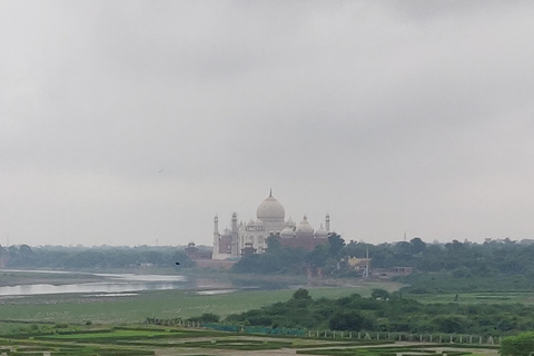 Excursão particular de um dia ao Taj Mahal e Agra saindo de Delhi de carro.Somente guia turístico particular