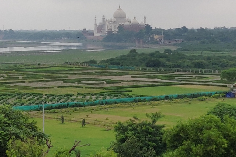 Privater Taj Mahal & Agra Tagesausflug von Delhi mit dem AutoNur private Reiseleiter