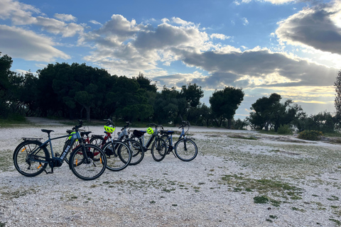 Athens: Guided E-Bike Tour with Hidden Gems & Highlights