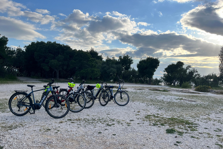 Athens: Guided E-Bike Tour with Hidden Gems & Highlights