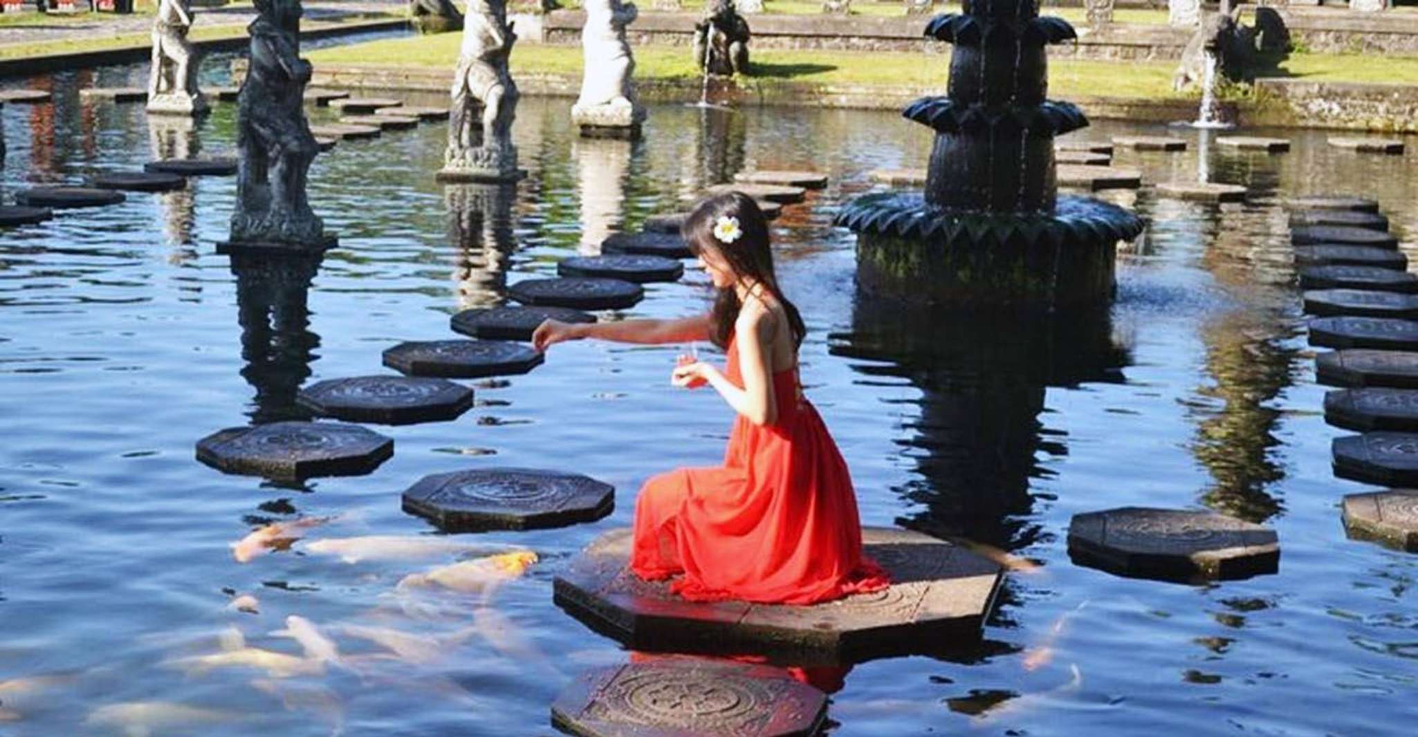 Bali, Tirta Gangga, Taman Ujung and Tenganan Village Tour - Hizvo
