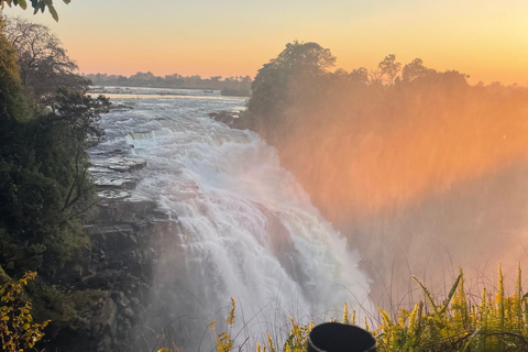 Cataratas Victoria: tour privado al amanecer con desayuno en el mirador