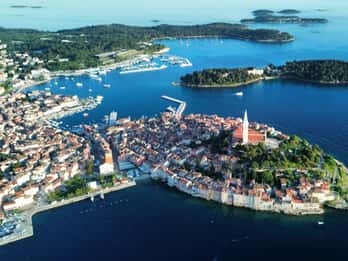 Rovigno: tour in motoscafo dell'Isola Rossa e della Grotta dei Pirati