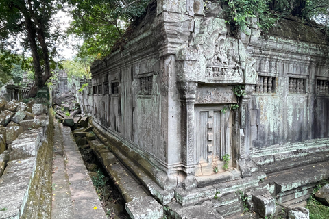 Tour di un giorno delle cascate di Beng Mealea Banteay Srei e Phnom KulenTour per piccoli gruppi