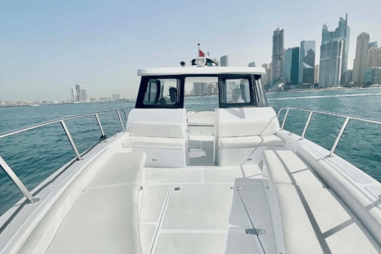 Dubai:Best Fishing Trip-4Hours Dubai:Fishing Tour with Refreshment