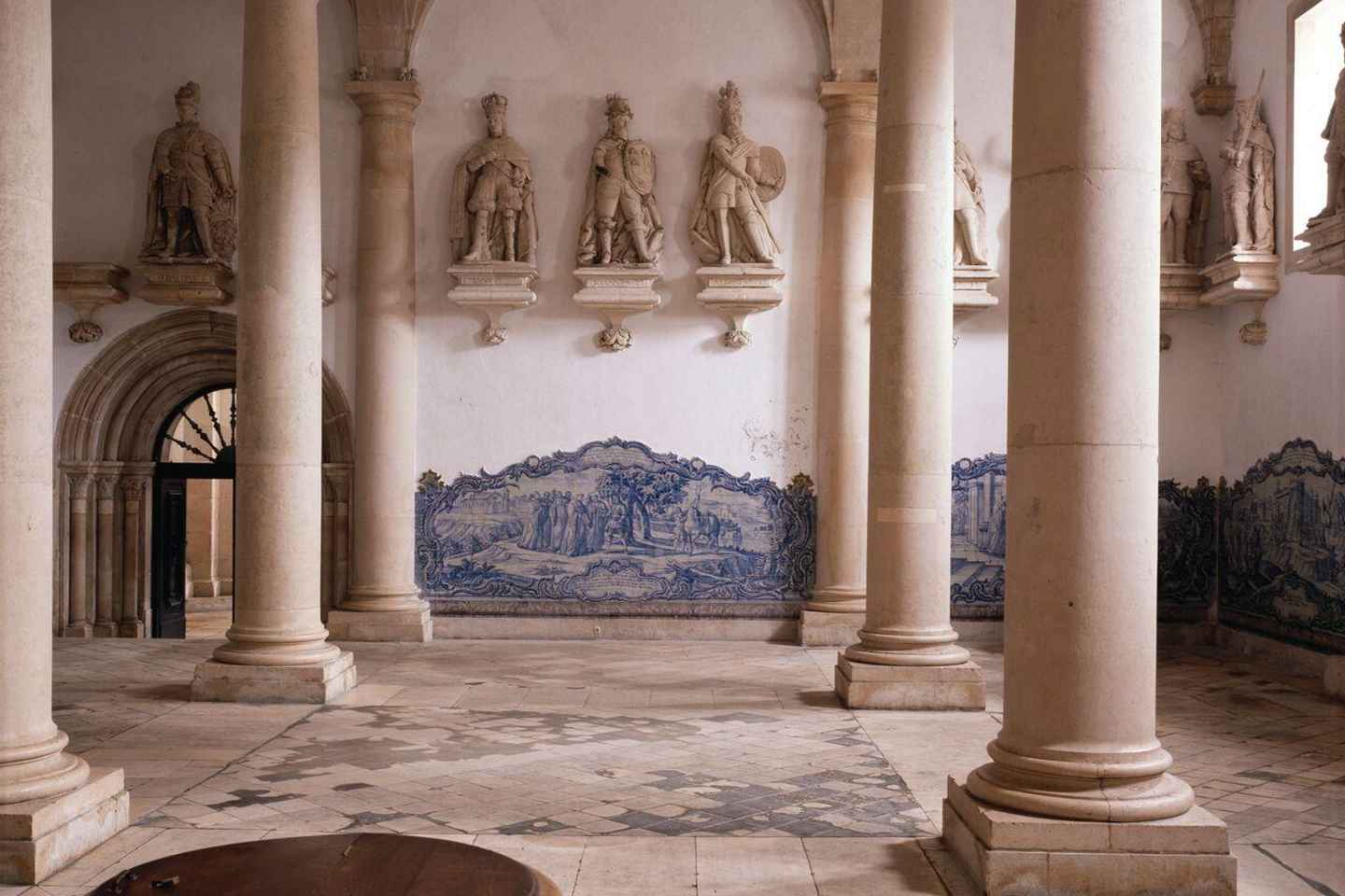 Alcobaça: Entry to UNESCO Alcobaça Monastery