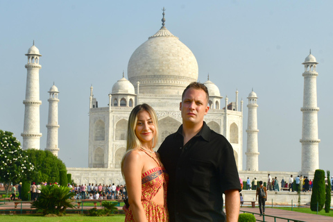 Agra: Taj Mahal Sunrise Tour with Breakfast Private Tour with Breakfast