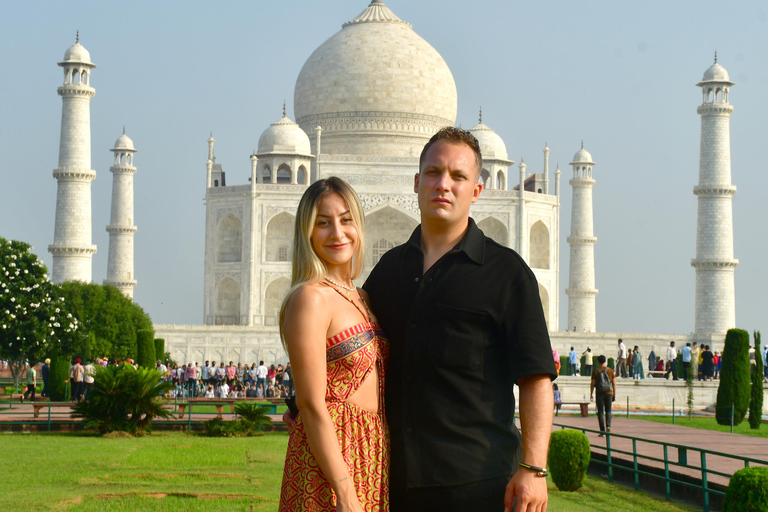 Agra: Taj Mahal Sunrise Tour with Breakfast Private Tour with Breakfast