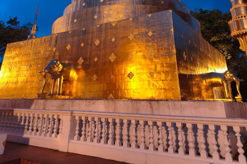 Chiang Mai: Old City Walking Tour with Temples & History Small Group Without Entry Fees