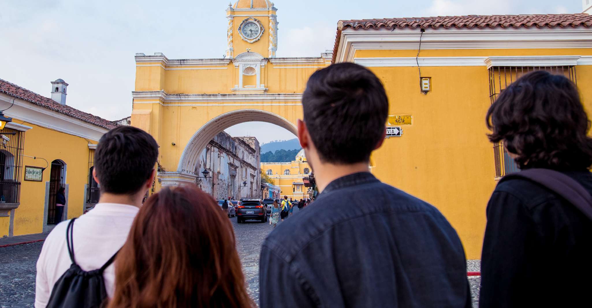 Guatemala City, One way Shared Transportation to Antigua - Housity