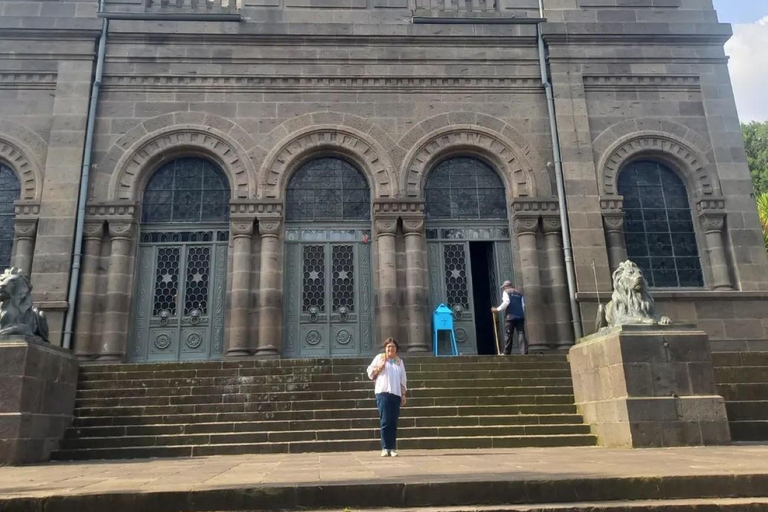 Addis Ababa: Origins Tour with Springs & Entoto Hills