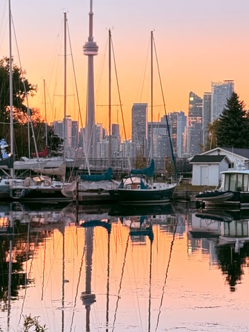 Toronto Islands walking tour with a long time resident