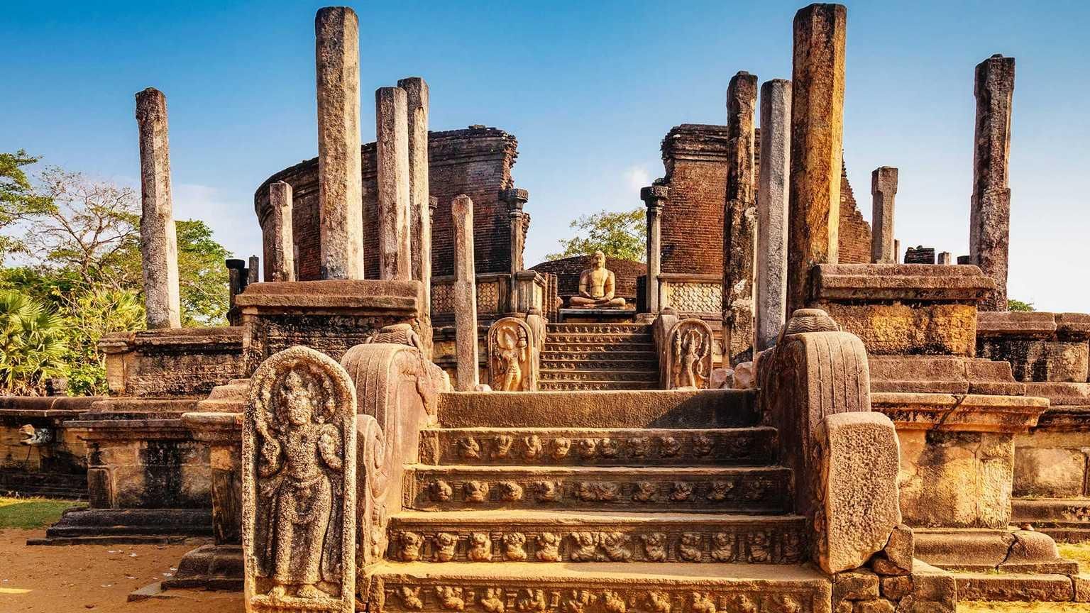 Ab Sigiriya: Polonnaruwa & Minneriya Safari-Tagestour