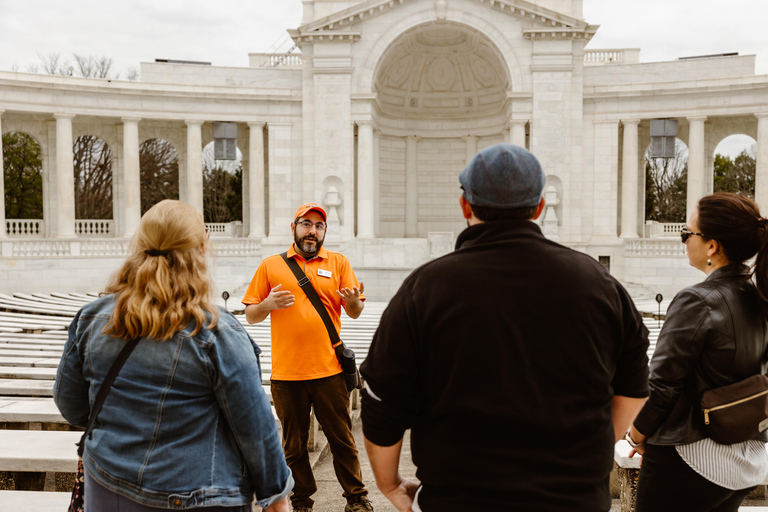 Arlingtonkyrkogården &amp; vaktavlösning Promenad i mindre gruppArlington Cemetery: Historia, hjältar och vaktavlösning