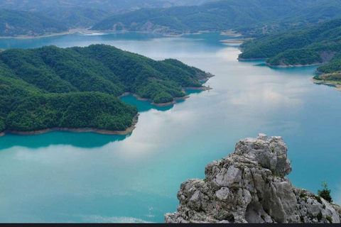 Au départ de Tirana/Durres : excursion de team building au lac de Bovilla