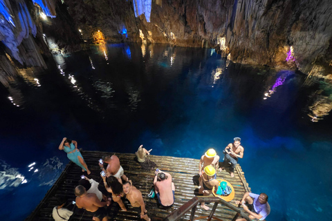 Coron: Pukaway Cave Private Tour with Picnic Lunch