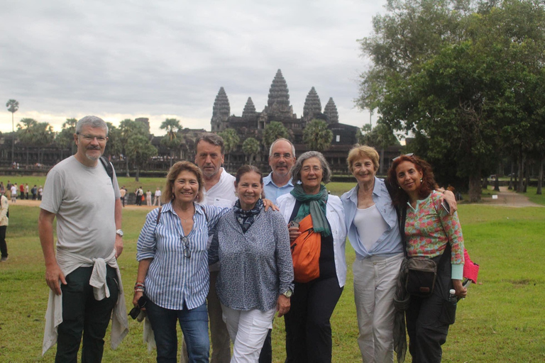 Angkor Wat Highlights and Sunrise Guided Tour from Siem Reap