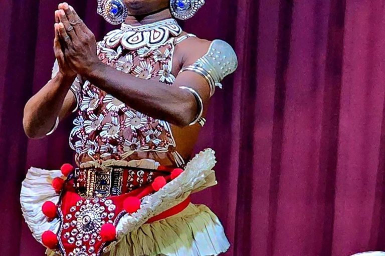 Kandy: Private City Tour with Cultural Dance Show