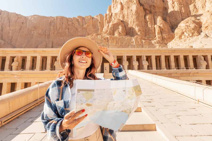 Hurghada: Kleingruppentour zu den Highlights von Luxor und den Gräbern von Tut. Foto: GetYourGuide Hurghada: Kleingruppentour zu den Highlights von Luxor und den Gräbern von Tut. Foto: GetYourGuide