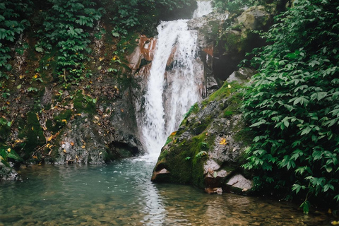 Gangga: Half-Day Heritage, Waterfall & Food Experience