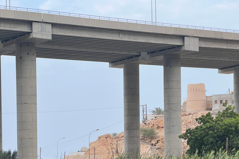 Muscat: Wadi Shab Hike and Bimmah Sinkhole Tour with Lunch Muscat: Wadi Shab Hike and Bimmah Sinkhole Tour with Lunch