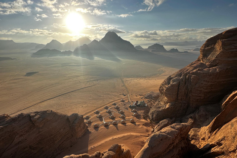Wadi Rum: Sunrise Hot Air Balloon Ride with Coffee