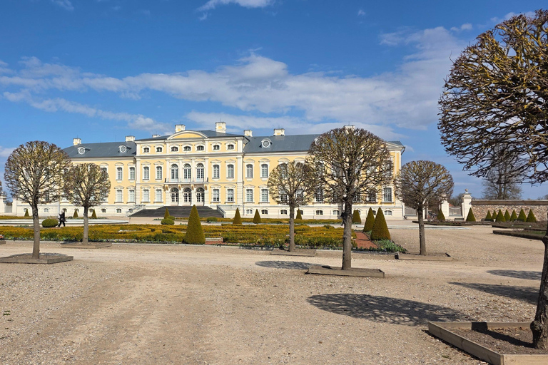 From Riga: Bauska Castle & Rundāle Palace Half Day Trip