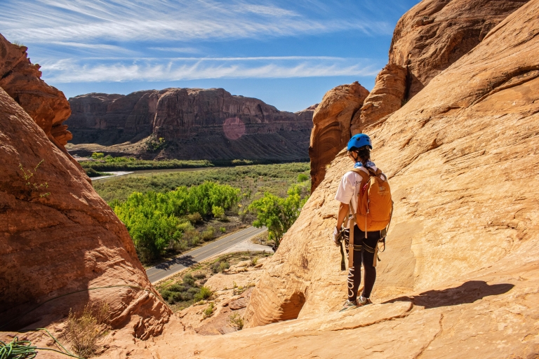 Moab: Bow and Arrow Canyon Canyoneering Excursion