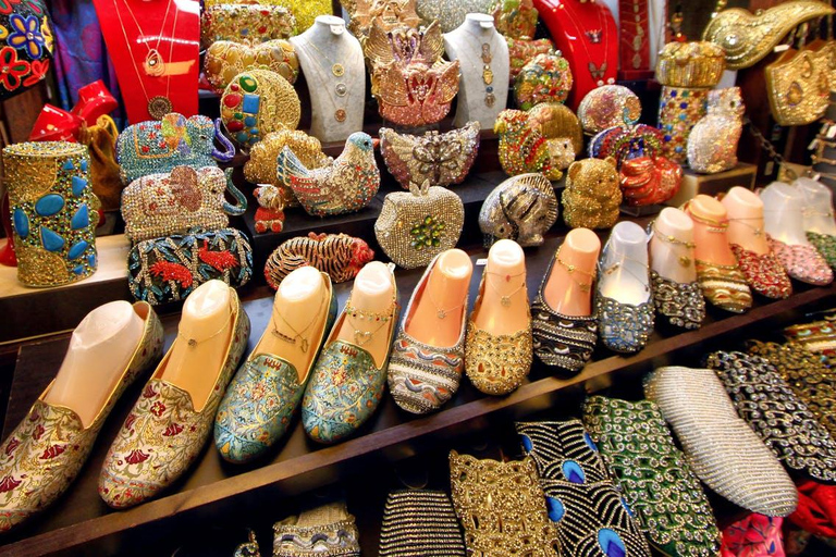 Delhi: Half-Day Shopping Tour with Local Guide