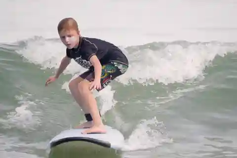 1 Hour Surf Lesson For Kids In Phuket
