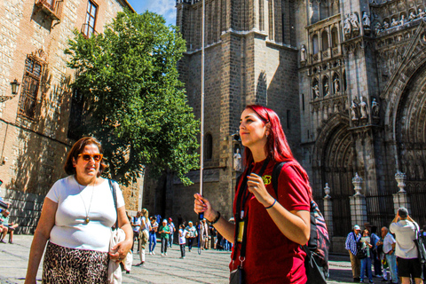 Da Madrid: Escursione guidata di un giorno a Chinchon, Aranjuez e Toledo