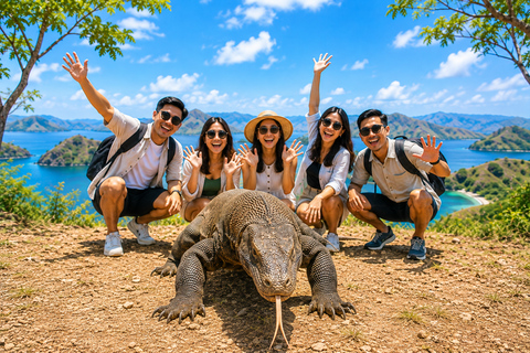 Labuan Bajo: 3-Day Komodo Sailing Luxury Boat with All Fees Deluxe Boat - Private Standar Room (2pax/room)