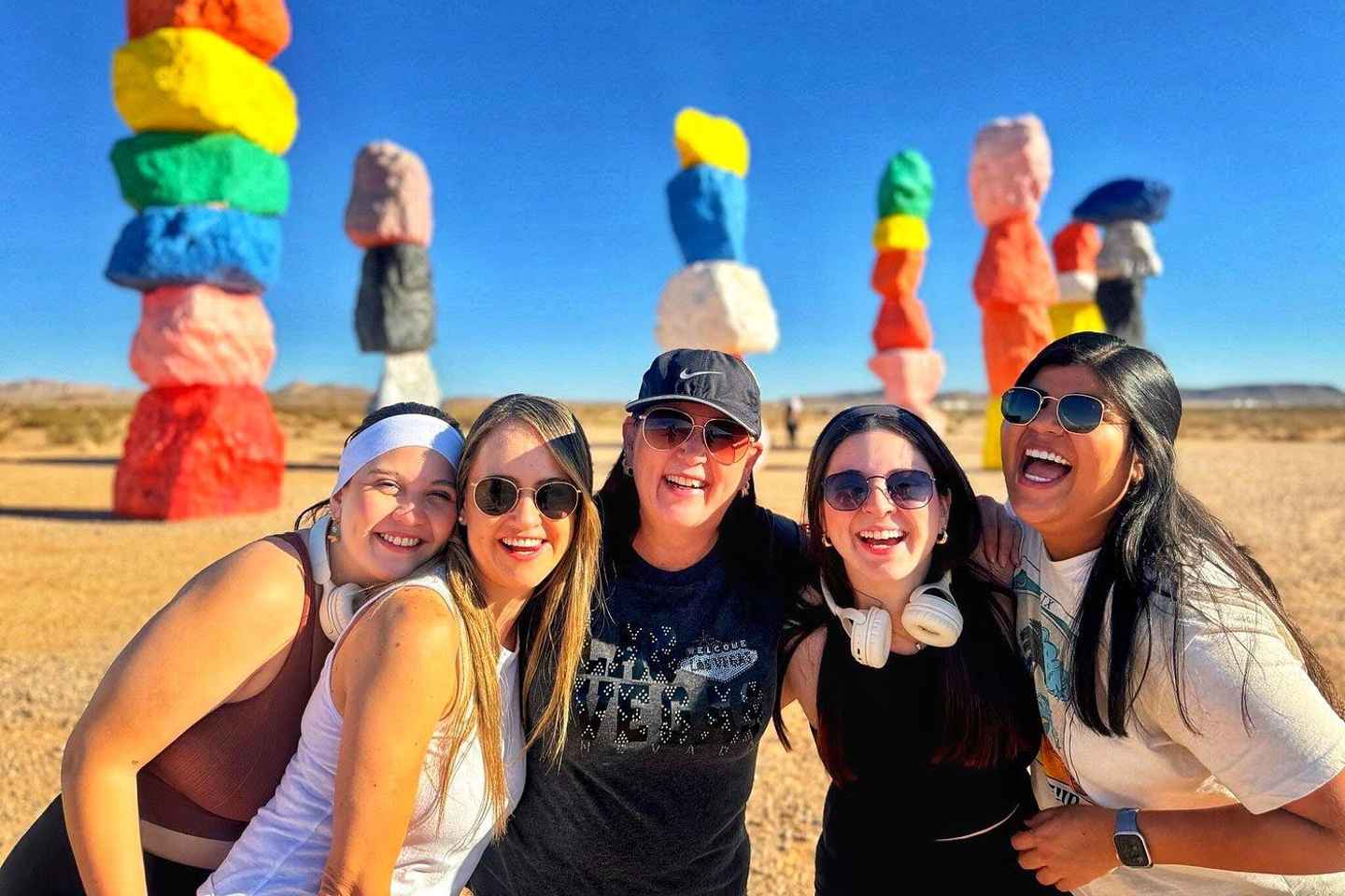 Las Vegas: Hoover Dam and Seven Magic Mountains Tour - Las Vegas: Hoover Dam and Seven Magic Mountains Tour