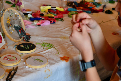 Berlín: Taller de bordado de flores vulvasBerlín: Taller de bordado de flores en la vulva