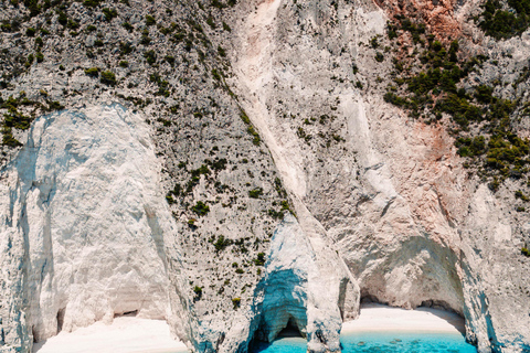 Prywatna łódź na Zakintos: jaskinie Keri, Mizithres, Agalas (maks. 5 osób)