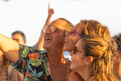 Ibiza: Formentera Sunset Boat Part with Drinks and Food Full Day Pass at Ibiza Boat Club (Early Bird Phase 2)