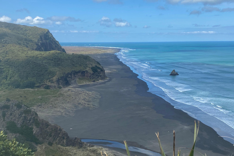 Piha &amp; Karekare - Out of Auckland Private TourPrivate Guided Tour in English