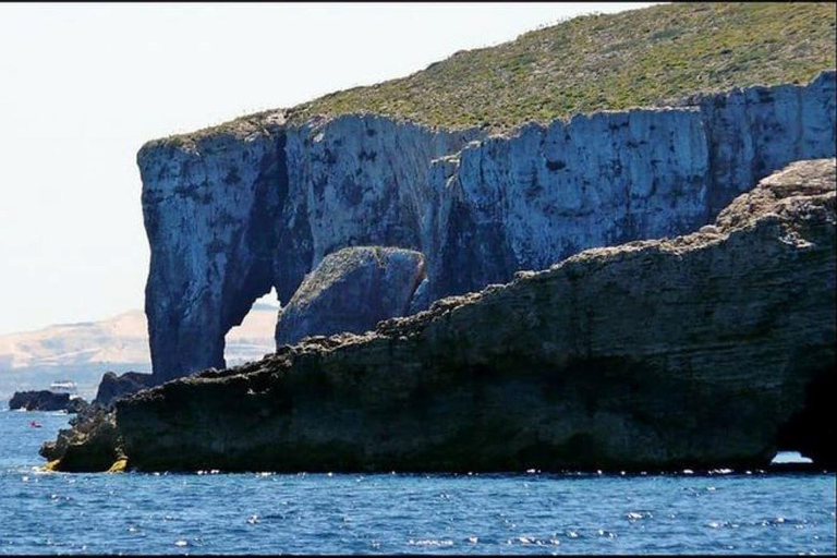 Malta: Blue Lagoon, Gozo and Crystal Lagoon Sea Cave Tour 5-Hour Cruise with Blue lagoon and 2.5 Hour stop in Gozo