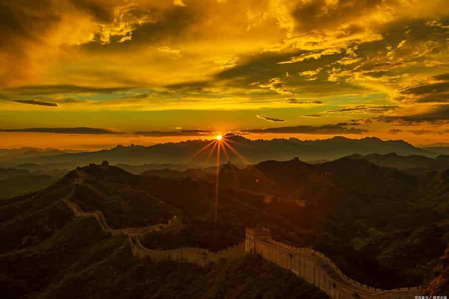 Peking: Aufenthalt in einem Dorf an der wilden Mauer mit Sonnenauf- und -untergang. Foto: GetYourGuide