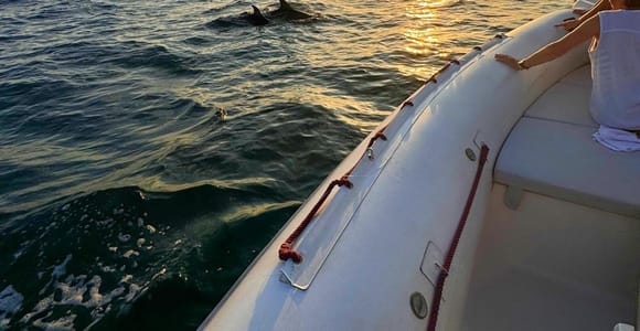 Cagliari: Sunset Dinghy Tour with Aperitif
