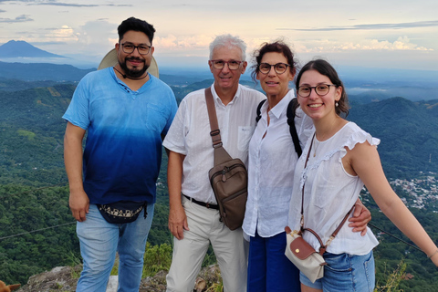 Santa Ana Volcano: privileged access to the crater and lunch at Lake Coatepeque Santa Ana Volcano: exclusive access to the crater and lunch at Lake Coatepeque