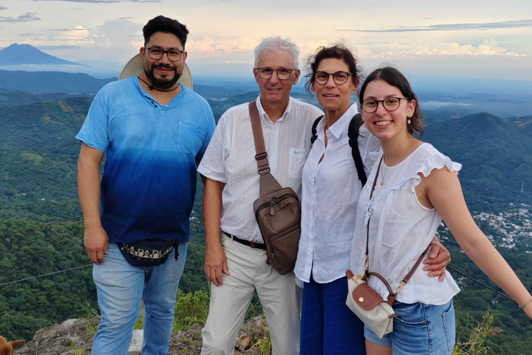 Santa Ana Volcano: privileged access to the crater and lunch at Lake Coatepeque Santa Ana Volcano: exclusive access to the crater and lunch at Lake Coatepeque