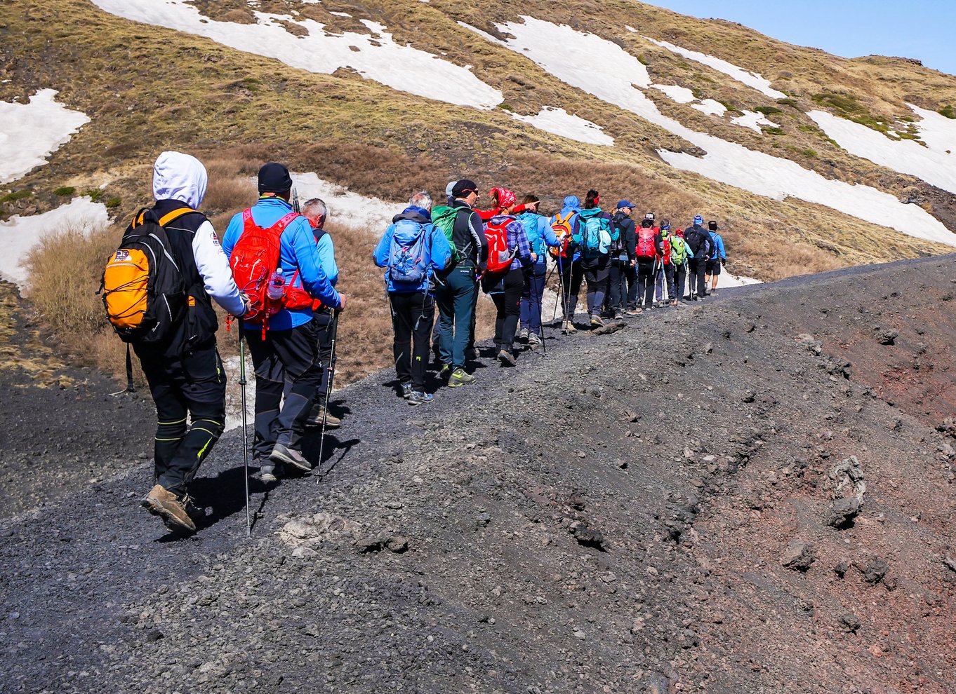 Etna: Vandre op til 3000 m med kabelbane og firehjulstrækker