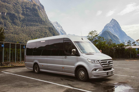 Van Queenstown: Milford Sound Cruise en Scenic Drive