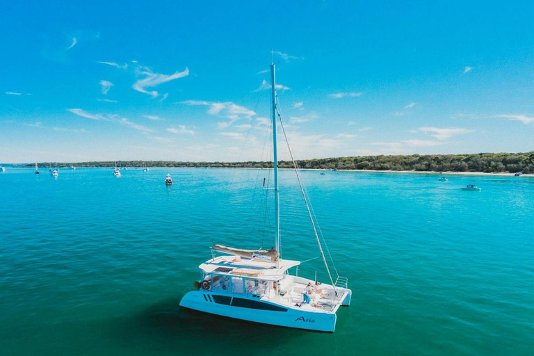 Brisbane: Set Sail to Peel Island with Lunch