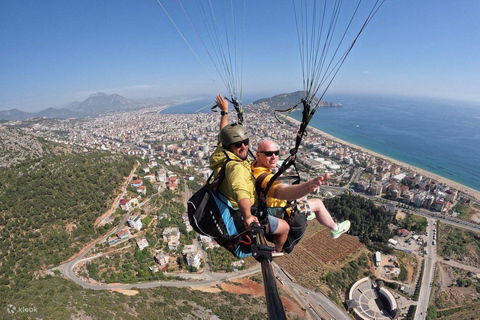 Alanya: Tandem Paragliding Tour with Hotel Transfer