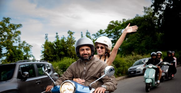 Rome: Golden Hour Scooter Tour with Aperol Spritz